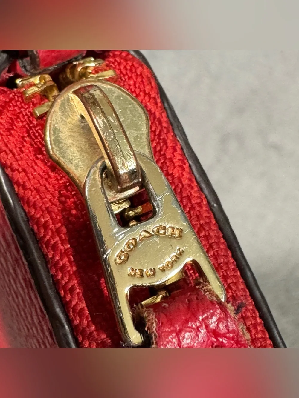 Coach Women’s Red Pebbled Leather Accordion Zip Wallet Wristlet Gold Hardware